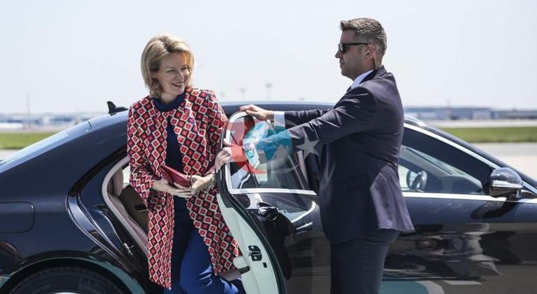 Belçika Kraliçası Matilda 428 nəfərlik nümayəndə heyəti ilə İstanbula gəldi.