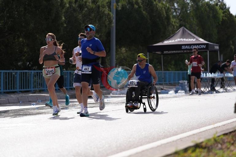 Çeşme Yarı Maratonu’nda ödüller sahiplerini buldu