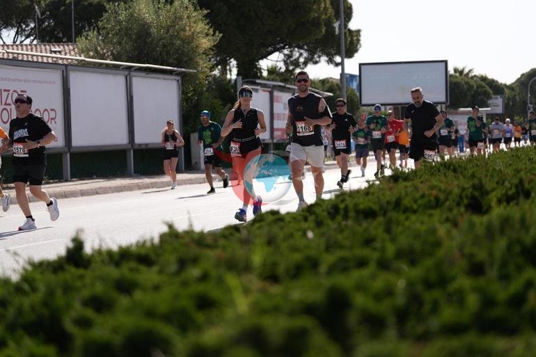 Çeşme Yarı Maratonu’nda ödüller sahiplerini buldu