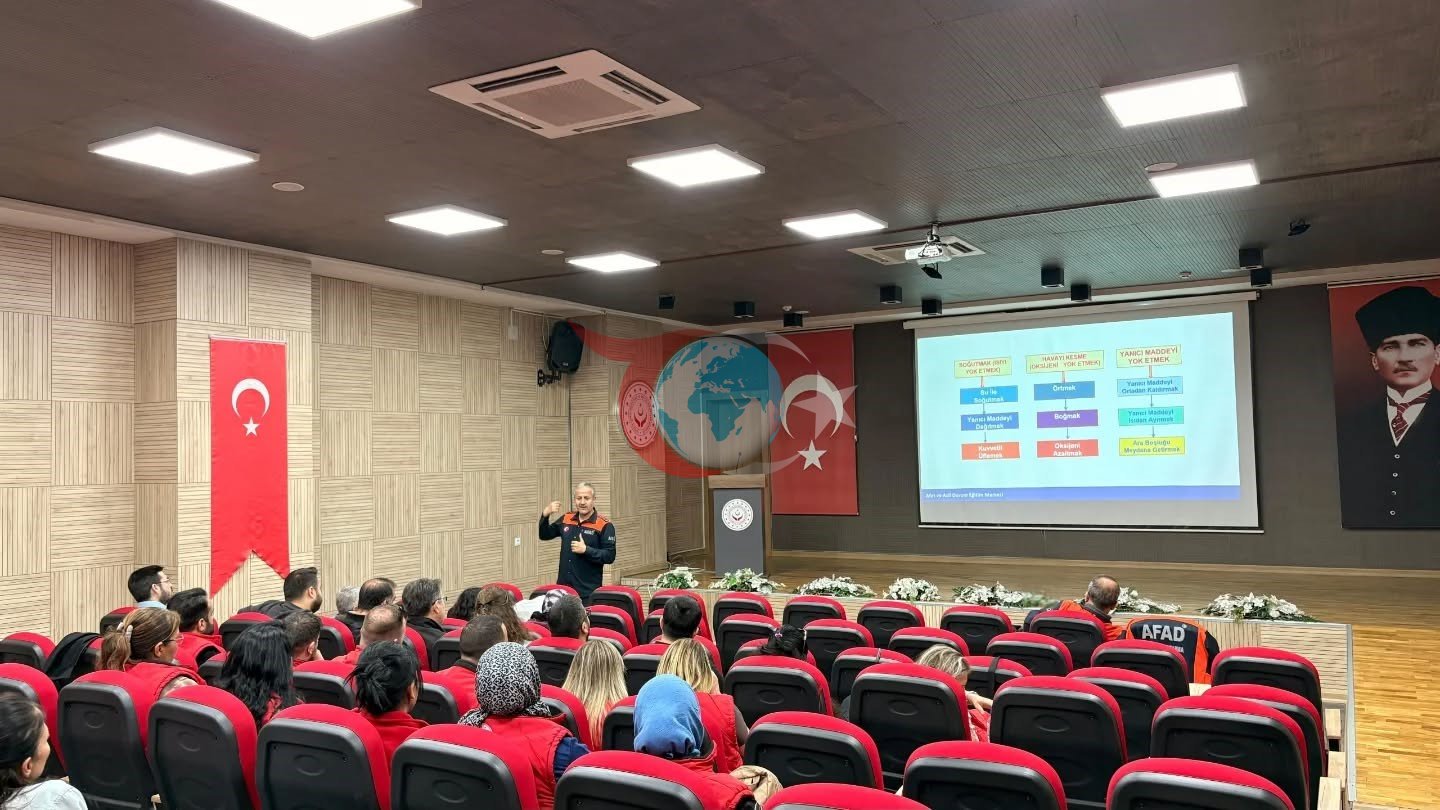 Aydında fond işçiləri fəlakət barədə məlumatlandırma təlimi keçiblər.