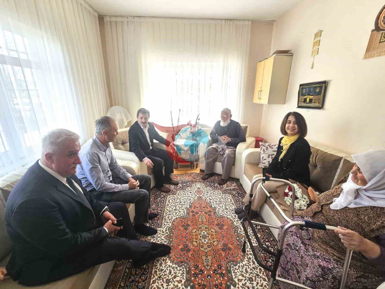 Samsun Valisi'nden Şehit Ailesine Anlamlı Anneler Günü Ziyareti