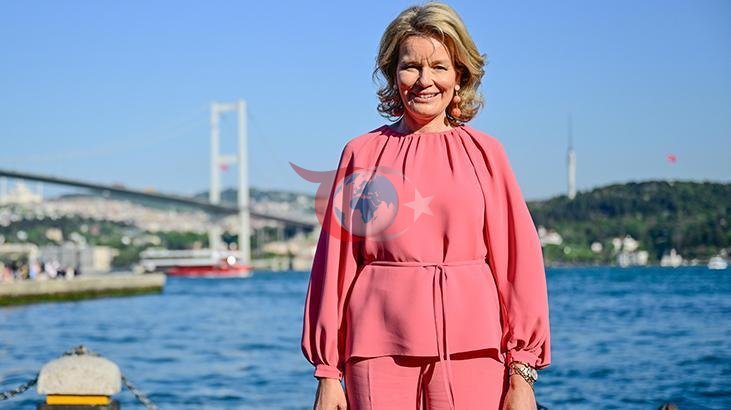 Belçika Kraliçesi Mathilde'nin Ortaköy Gezisi İlgi Odağı Oldu