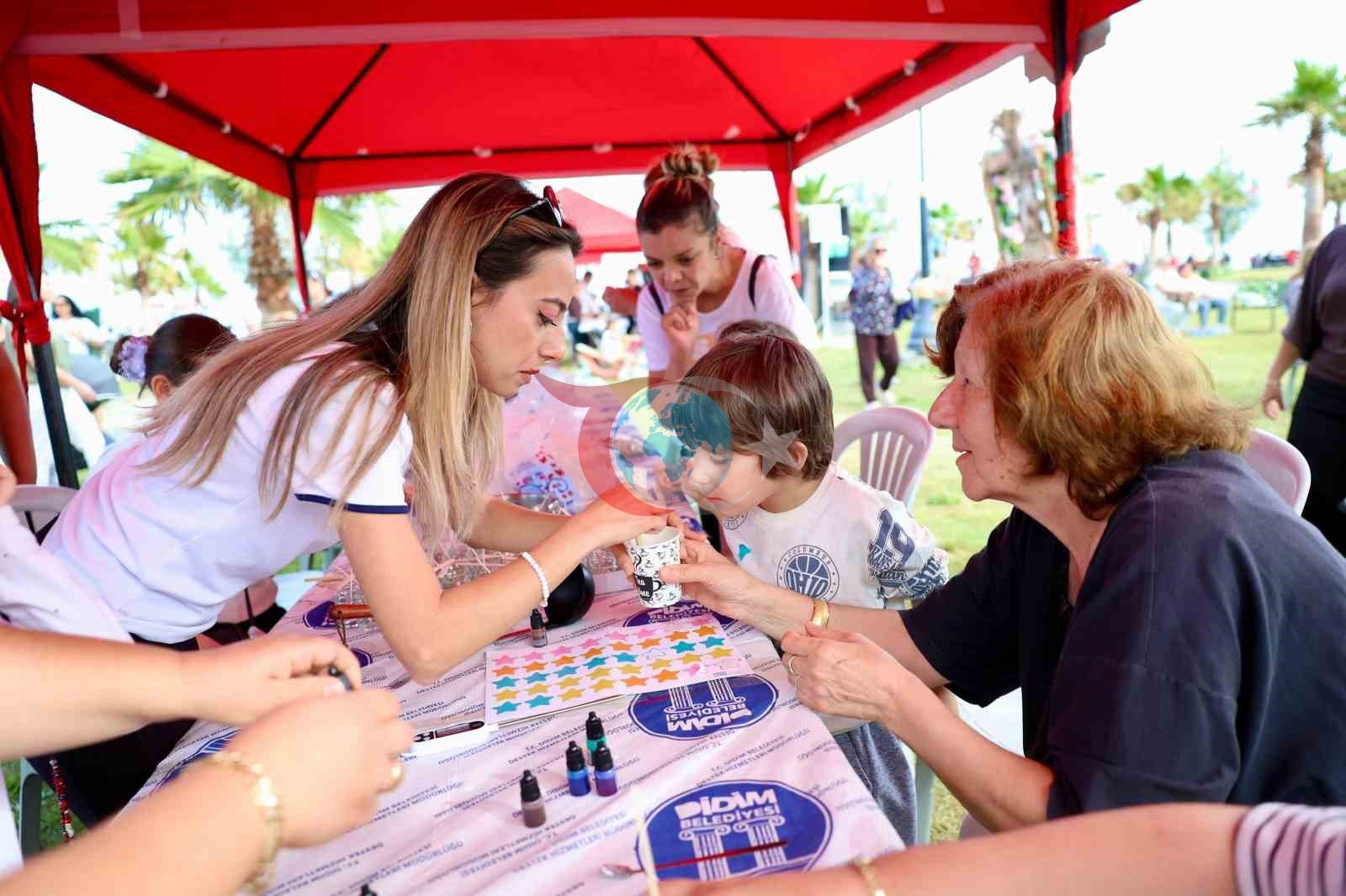 Didim'de Anneler Günü: Renkli Etkinliklerle Kutlandı