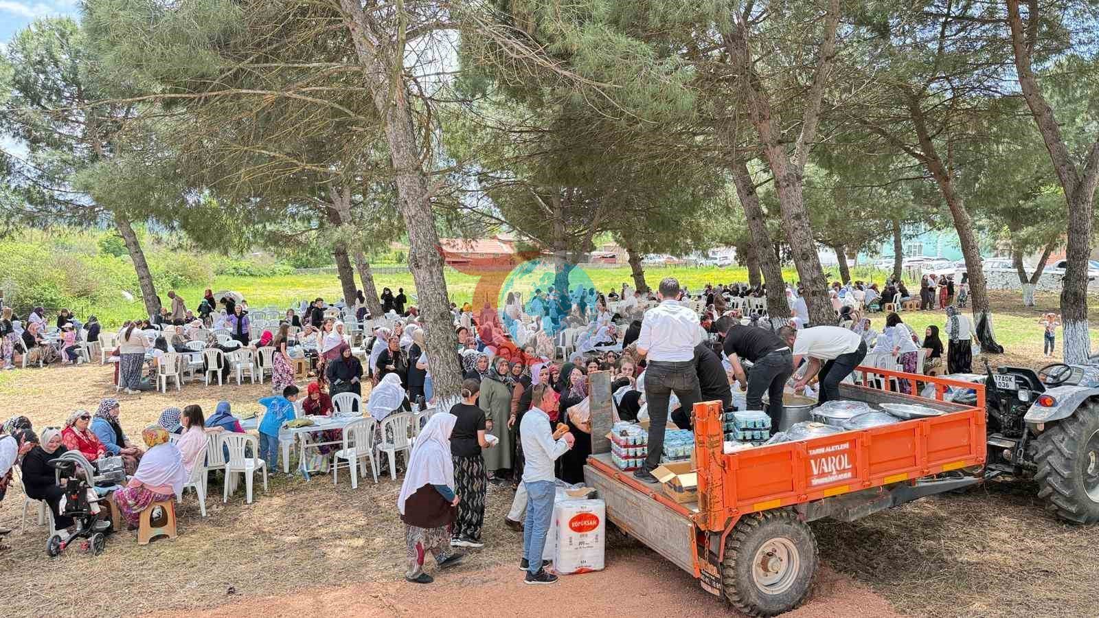 Şerbetli Köyü Geleneksel Hayrı Yoğun Katılımla Gerçekleşti