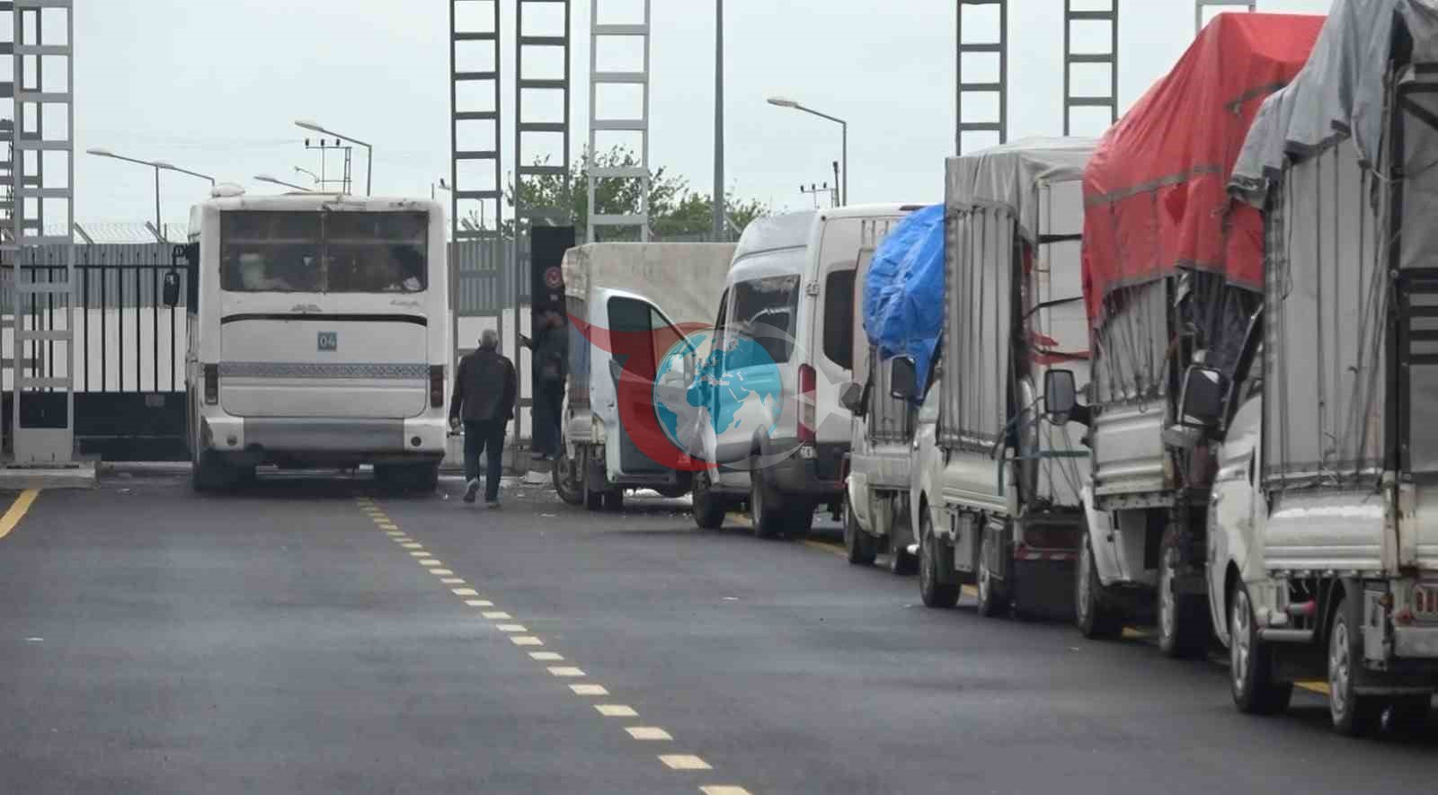 Öncüpınar Kapısı'nda Suriyelilerin Gönüllü Dönüş Yoğunluğu
