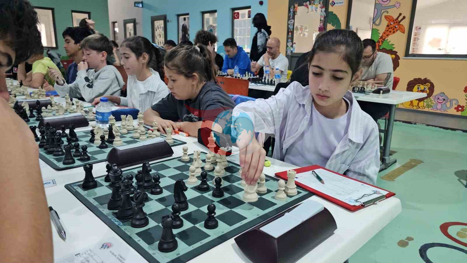 Nazilli'de Satranç Turnuvası Genç Sporcuları Ağırladı