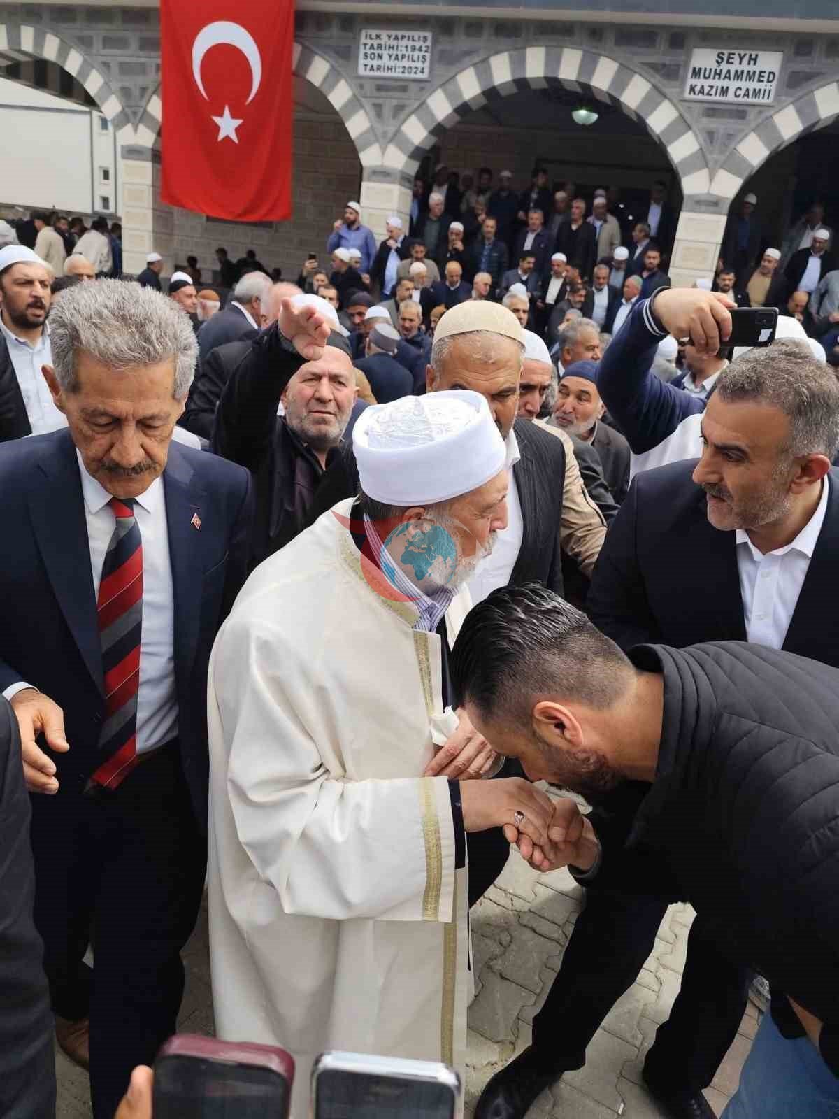 Şeyx Məhəmməd Kazım Məscidi və Kompleksi ibadətə açılıb.