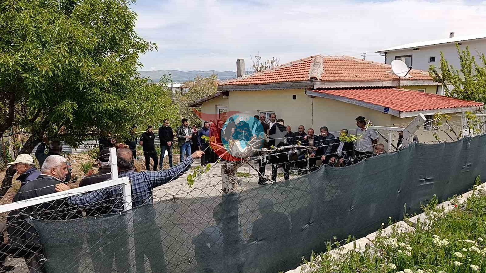 Torpaq mülkiyyəti ilə bağlı fırıldaqçılığın qurbanı olan vətəndaşlar 19 ildir ki, həll yolu gözləyirlər.