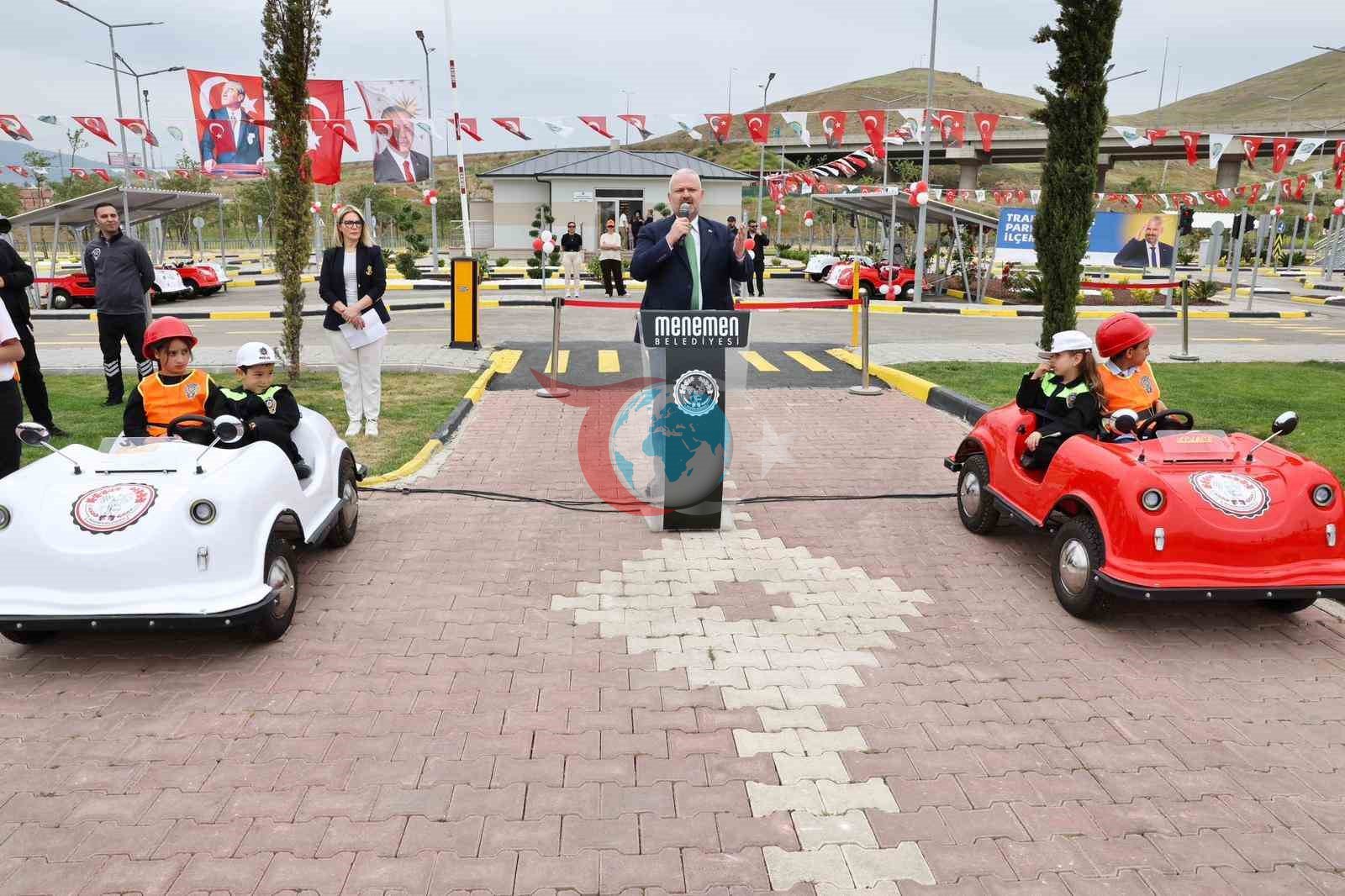 Menemen’de çocuklar için trafik eğitim parkuru açıldı