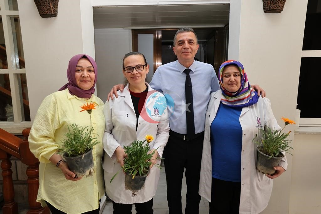 Başkan Şimşek'ten Çalışan Anneler İçin Anlamlı Jest
