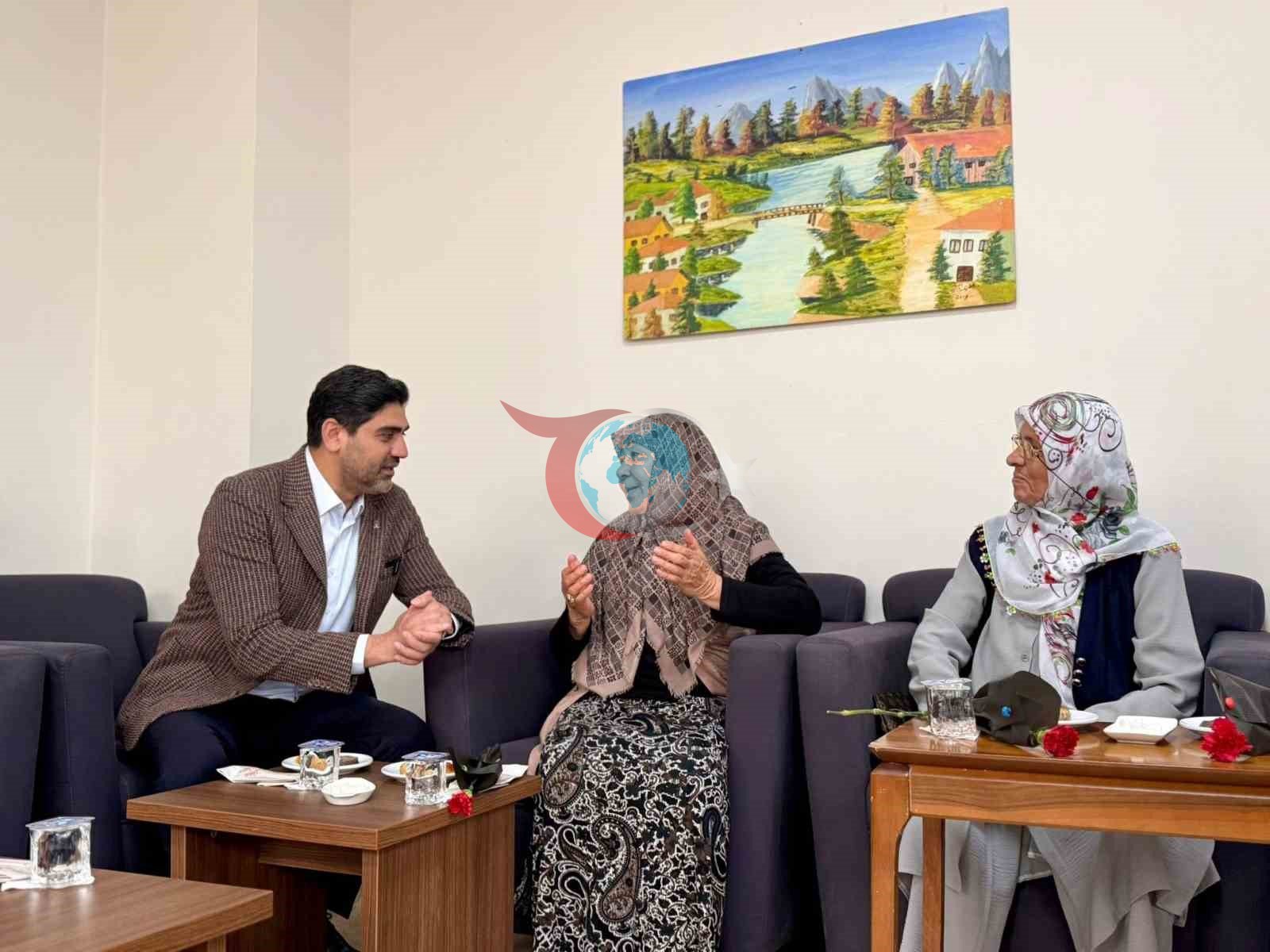 AK Partiyasının nümayəndə heyəti Analar Günündə qocalar evini ziyarət etdi
