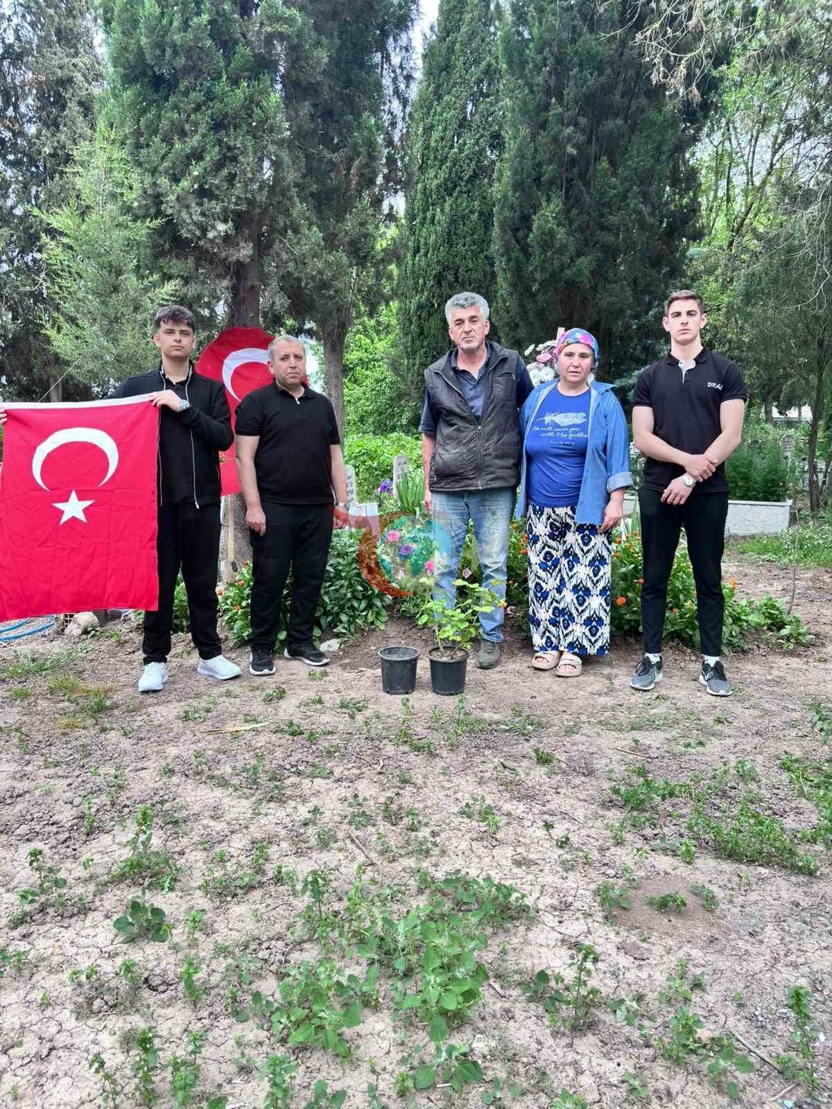 Analar Günündə Şəhid Ailəsinə Səmimi Ziyarət
