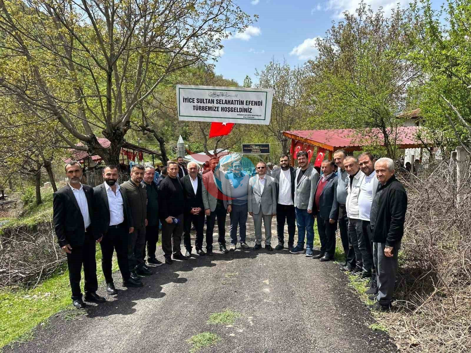AK Partiya heyəti Hıdırellez şənliklərində vətəndaşlarla görüşdü.