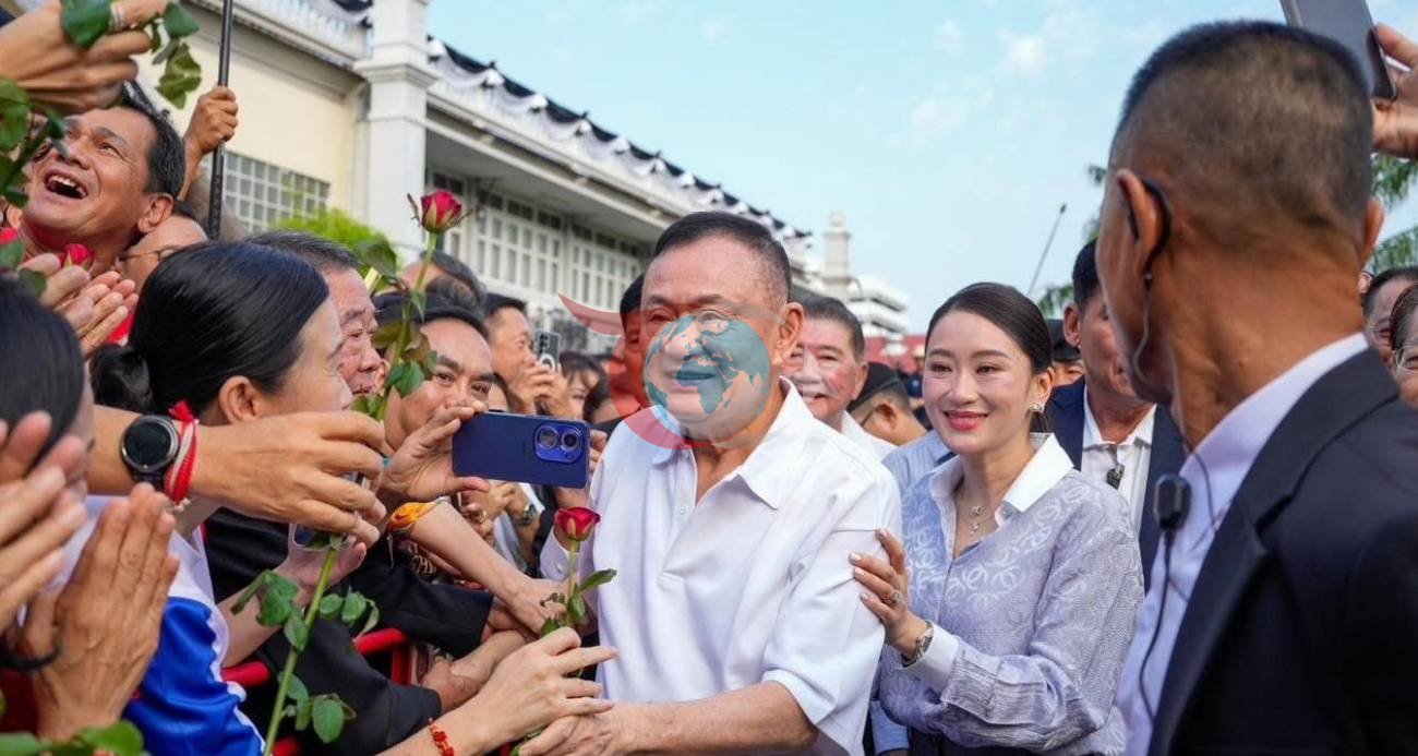 Thaksin Shinawatra'nın Şartlı Tahliyesi Tayland Siyasetini Hareketlendirdi