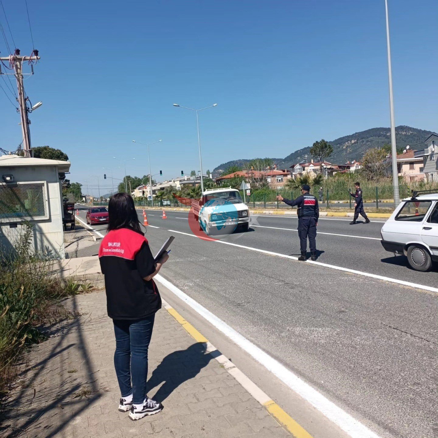 Ekipler yollarda teyakkuza geçti