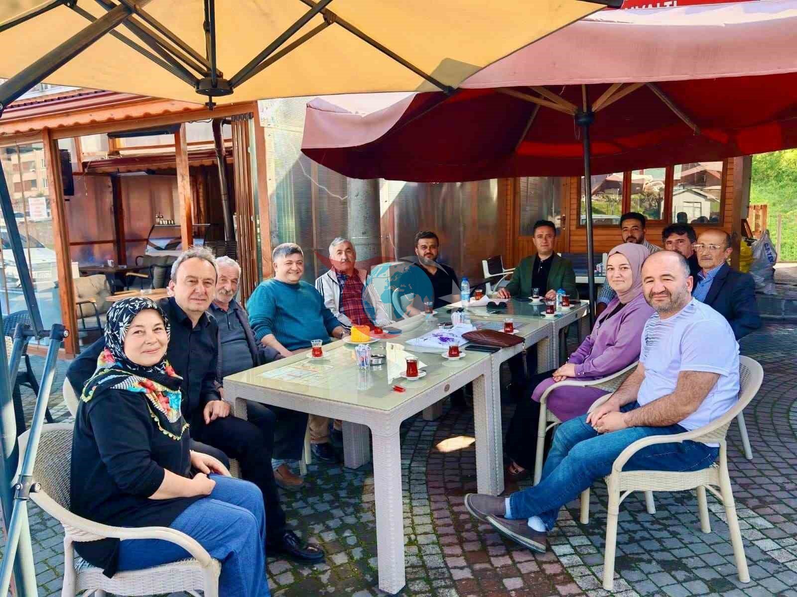 AK Partiýasynyň merkezi etrap guramasy obalarda we şäherçelerde edilen işleri gözden geçirdi.
