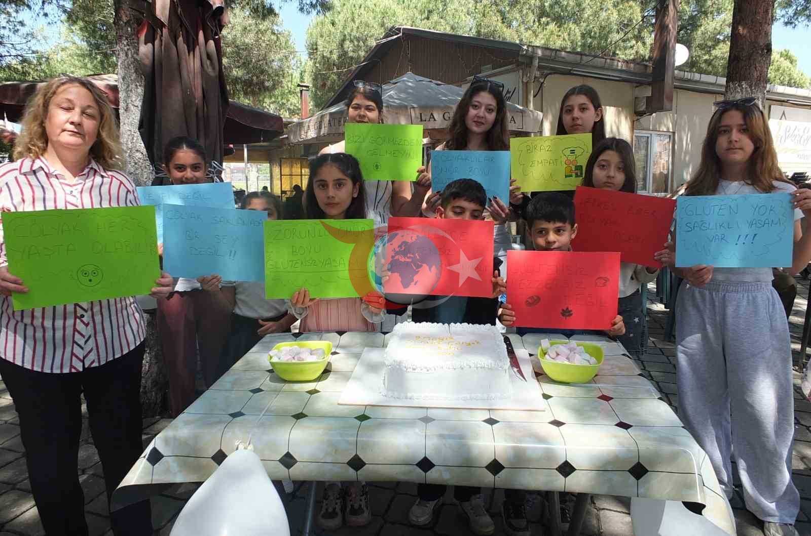 Balıkesir&rsquo;de Çölyaklılar geleneksel kahvaltıda buluştu