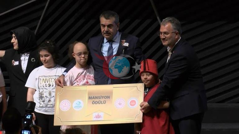 Bakan Tekin: Milli şuurumuz, milli bilincimiz her daim zinde olmalı