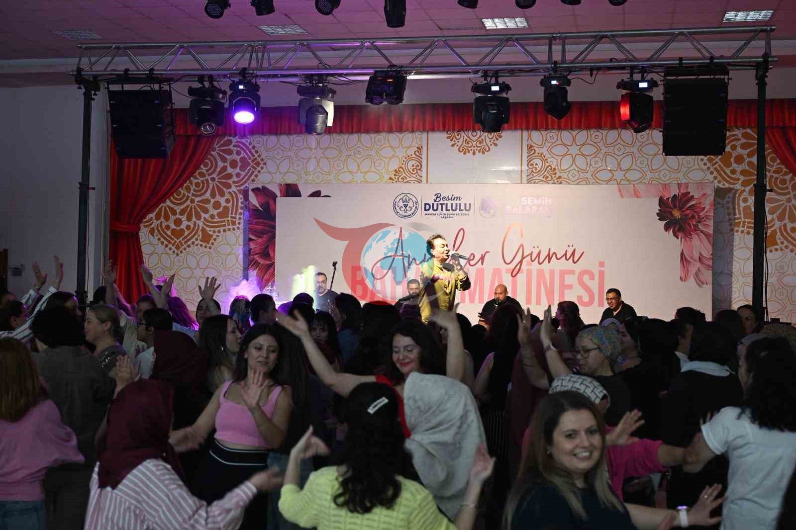 Anneler Günü&rsquo;nde kadınlar doyasıya eğlendi