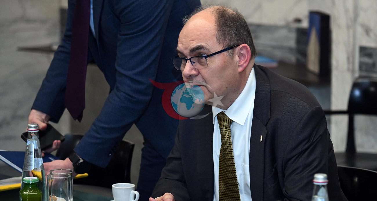 Bosna Hersek'te Yüksek Temsilci Schmidt İstifa Ediyor