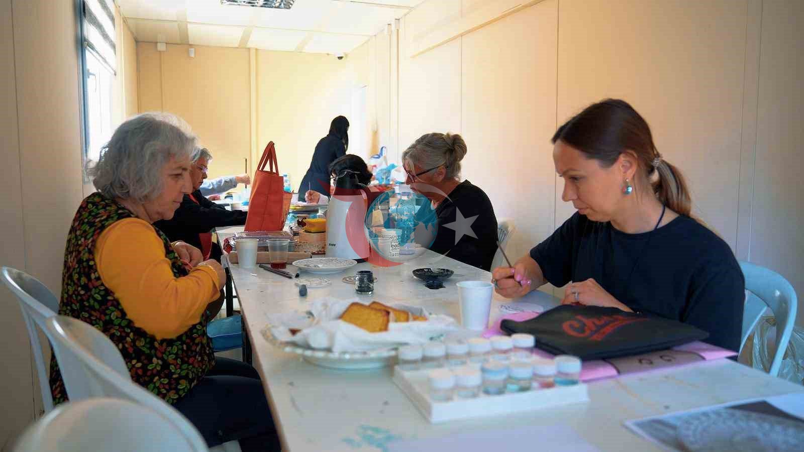 Didim'de Çini Kursu Geleneksel Sanatı Canlandırıyor