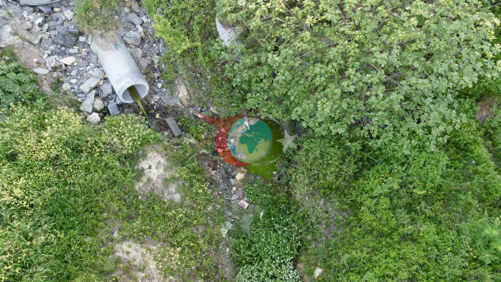 Arnavutköy'de Derede Yeşil Su Alarmı: Mahalleli Tedirgin