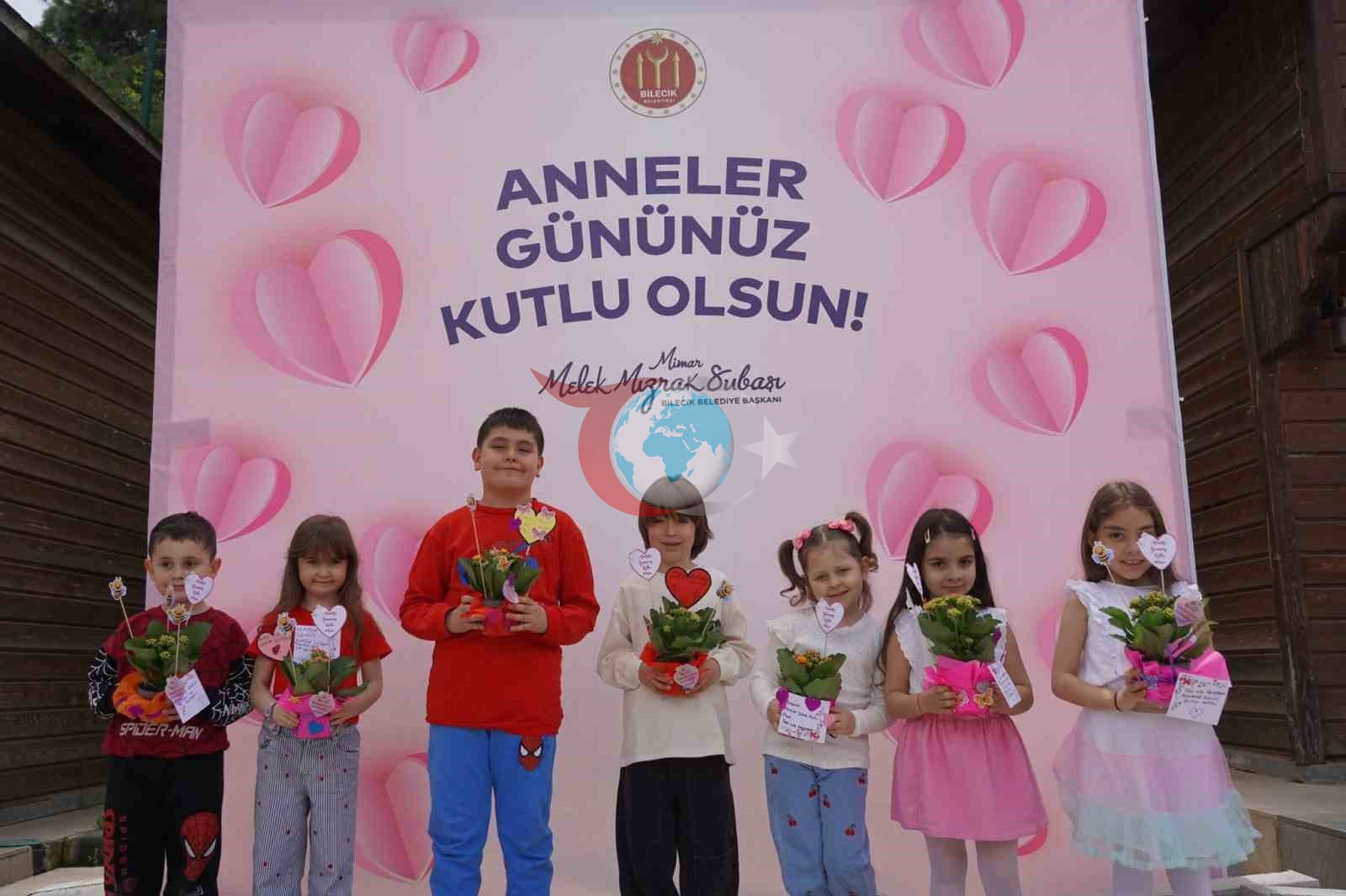Bilecik'te Çocuklar Anneleri İçin Sanatla Buluştu