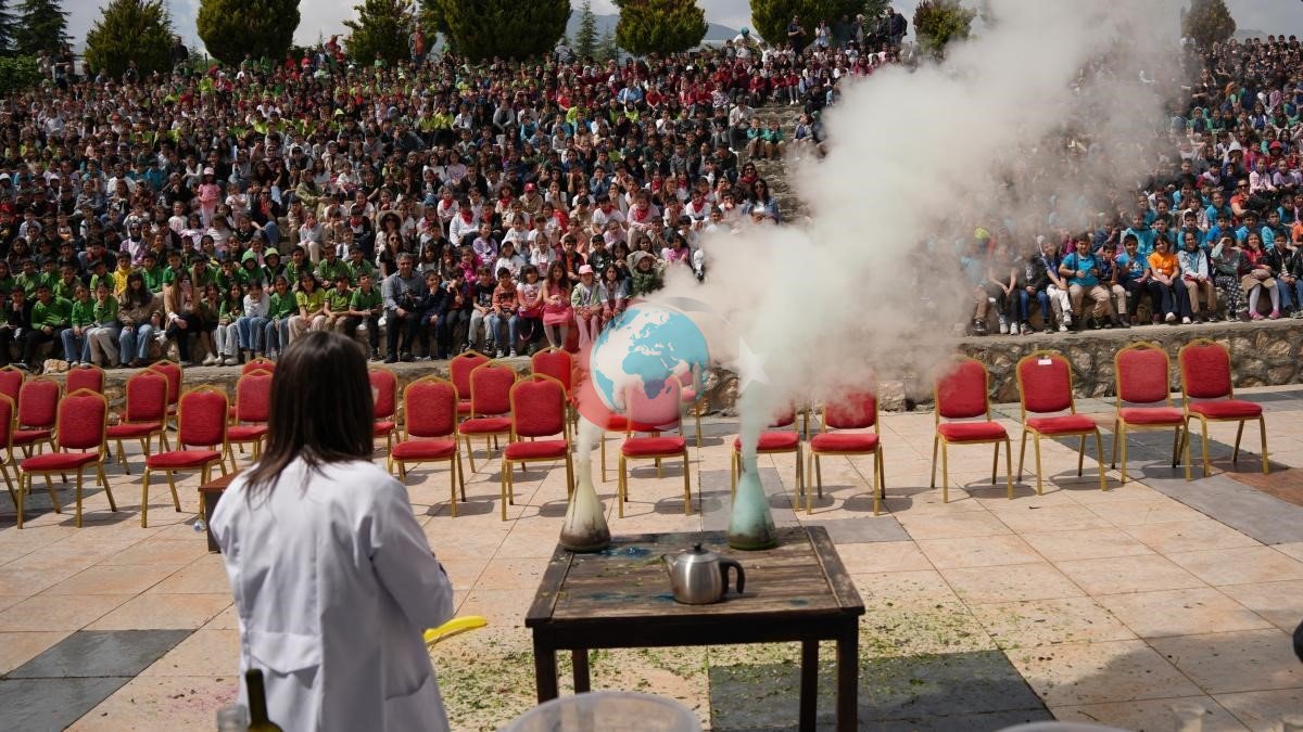İnönü Üniversitesi’nde Bilim ve Kültür Şenliği Coşkusu