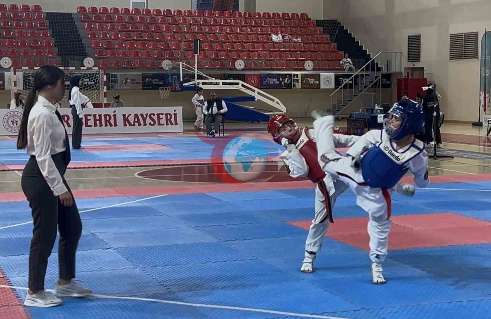 Minikler Taekwondo İl Müsabakaları yapıldı