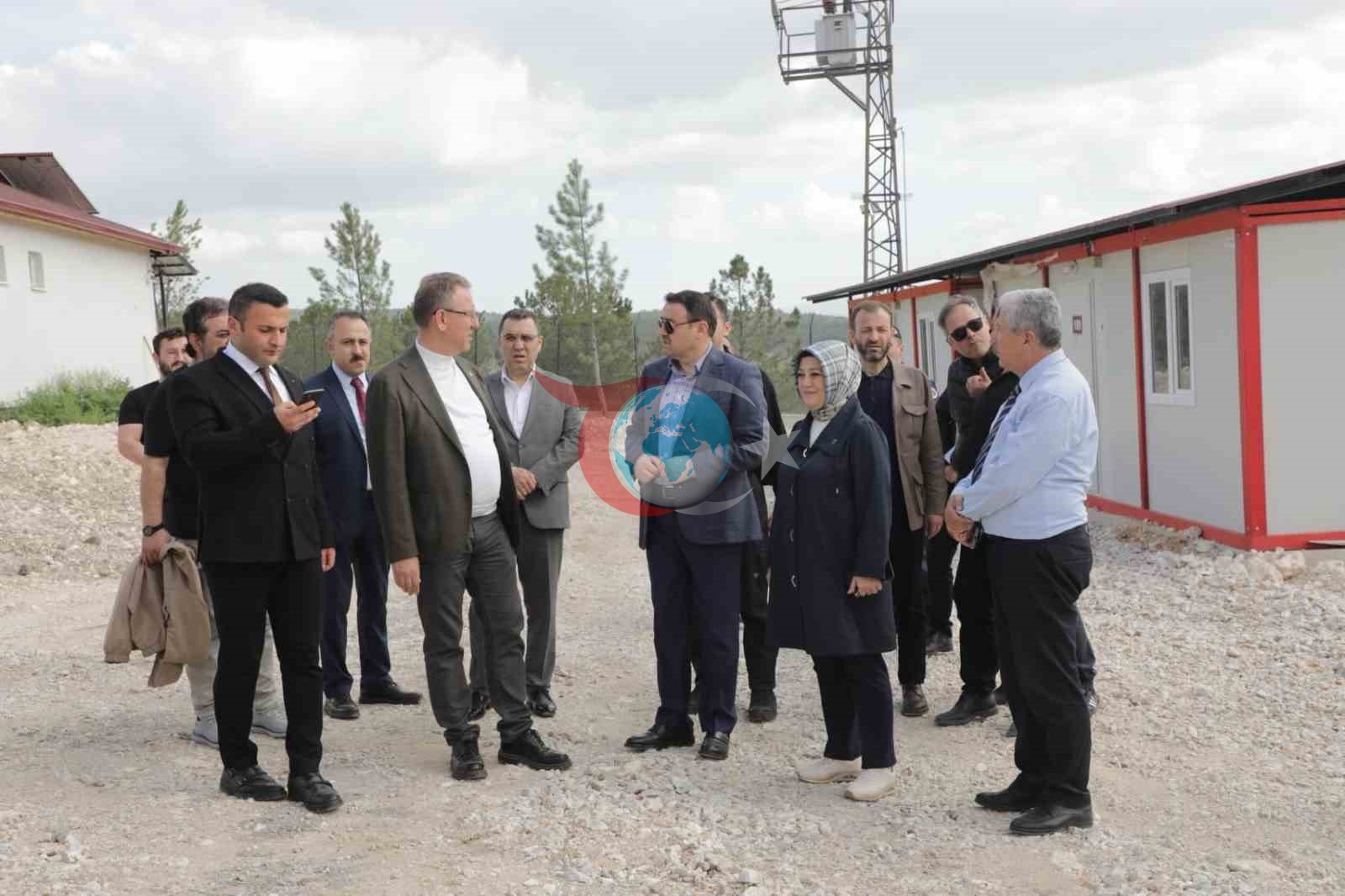 Kütahya Valisi Işın, Emet Hanı ve hayvan barınağında incelemelerde bulundu