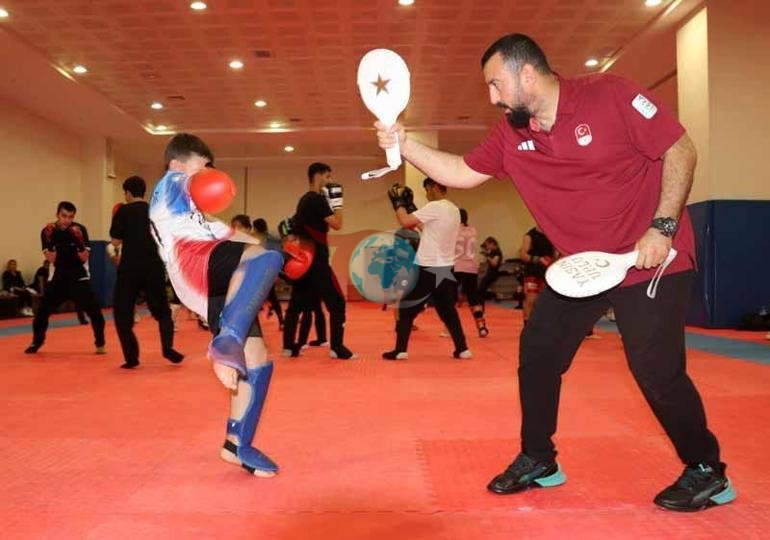 Muaythai sporuna ilgi; gençler hem kendini savunuyor hem geleceğini inşa ediyor