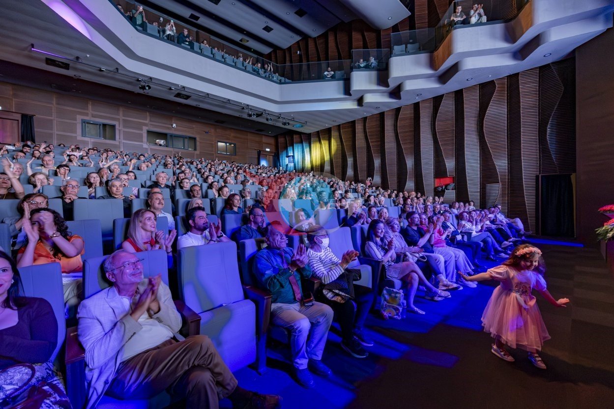 Mersin Kent Orkestrası’ndan nostalji dolu konser