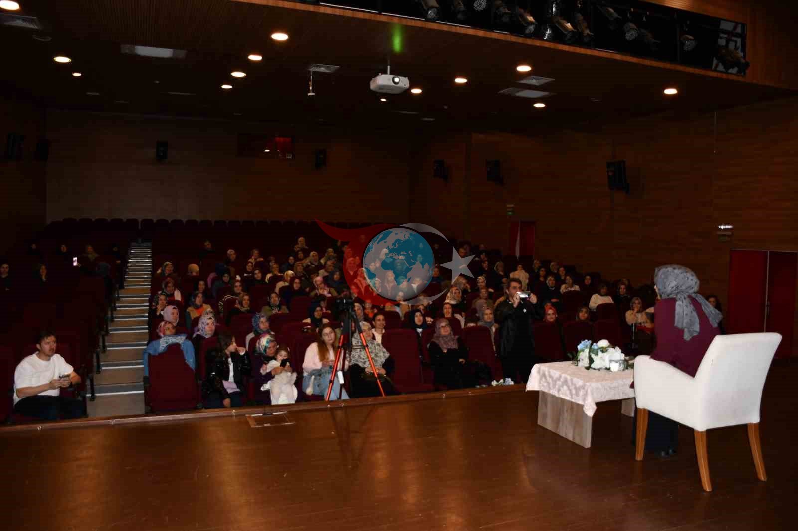 Vezirköprü'de Bilinçli Ebeveynlik Üzerine Önemli Söyleşi