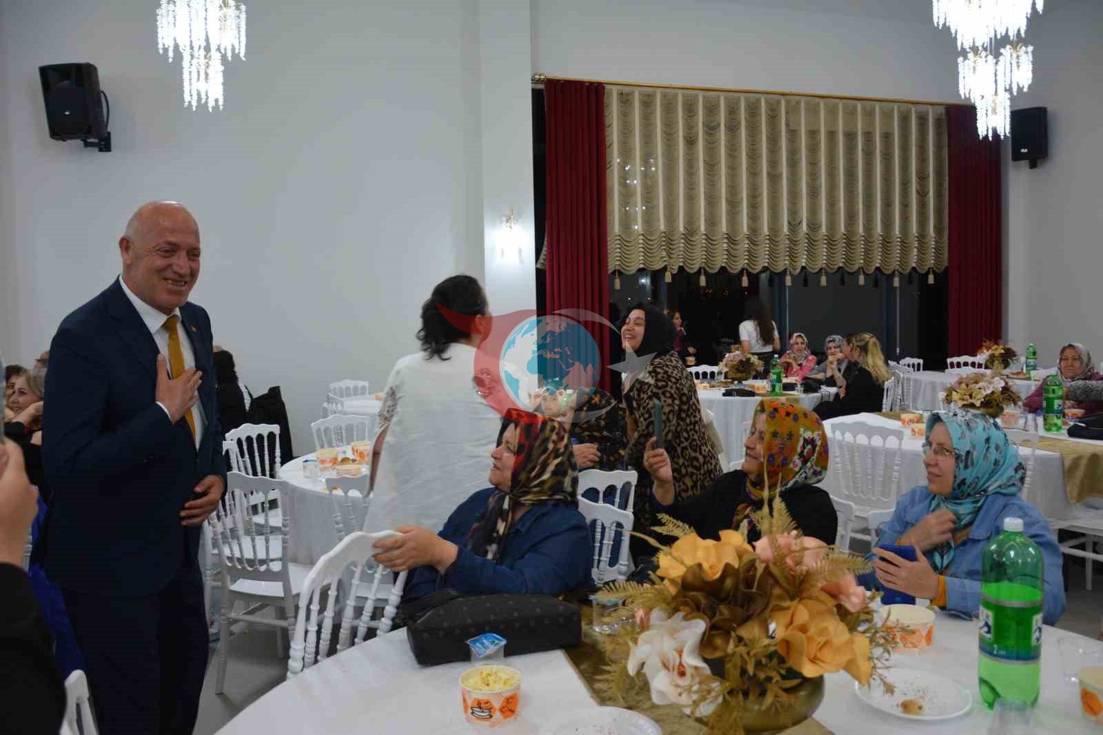 Başkan Kumral, Coşkulu Anneler Günü Etkinliği Düzenledi