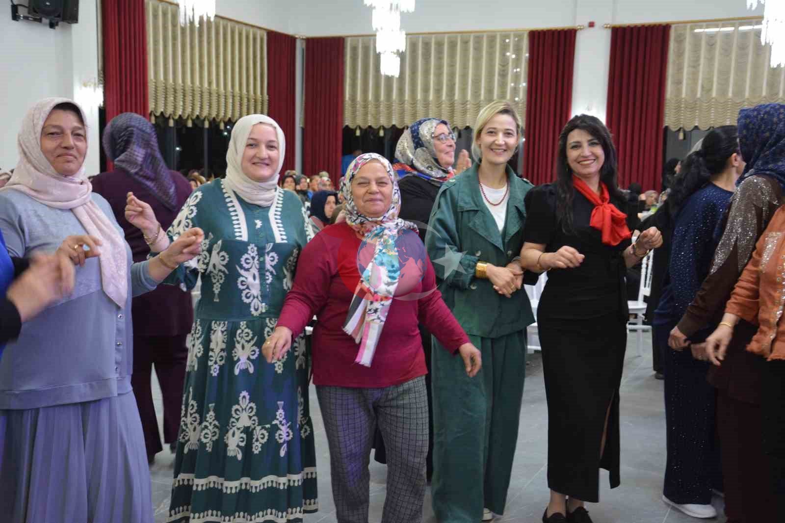 Başkan Kumral, Babadağlıları anneleri ağırladı