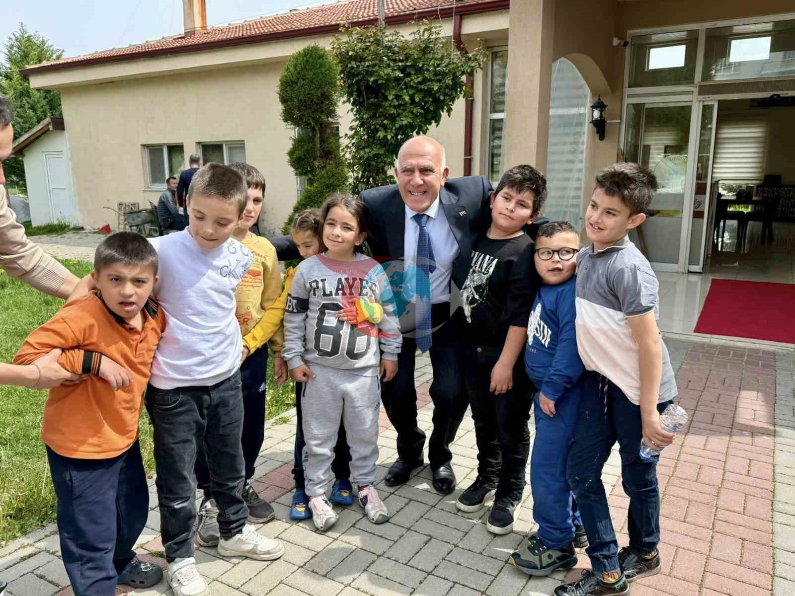 Hisarcık'ta Engelliler Haftası: Başkan Demirtaş’tan Özel Öğrencilere Destek