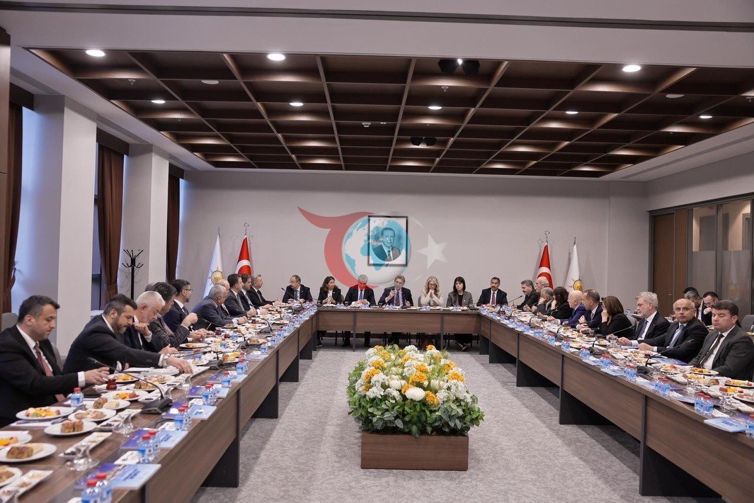 Çerçioğlu, AK Parti Yerel Yönetimler Değerlendirme Toplantısı’na katıldı