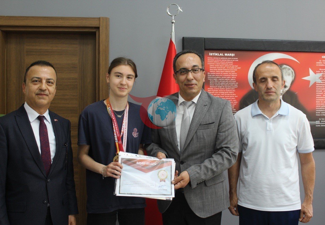 Naile Nur Özfidan'dan Uluslararası ve Ulusal Tekvando Başarısı