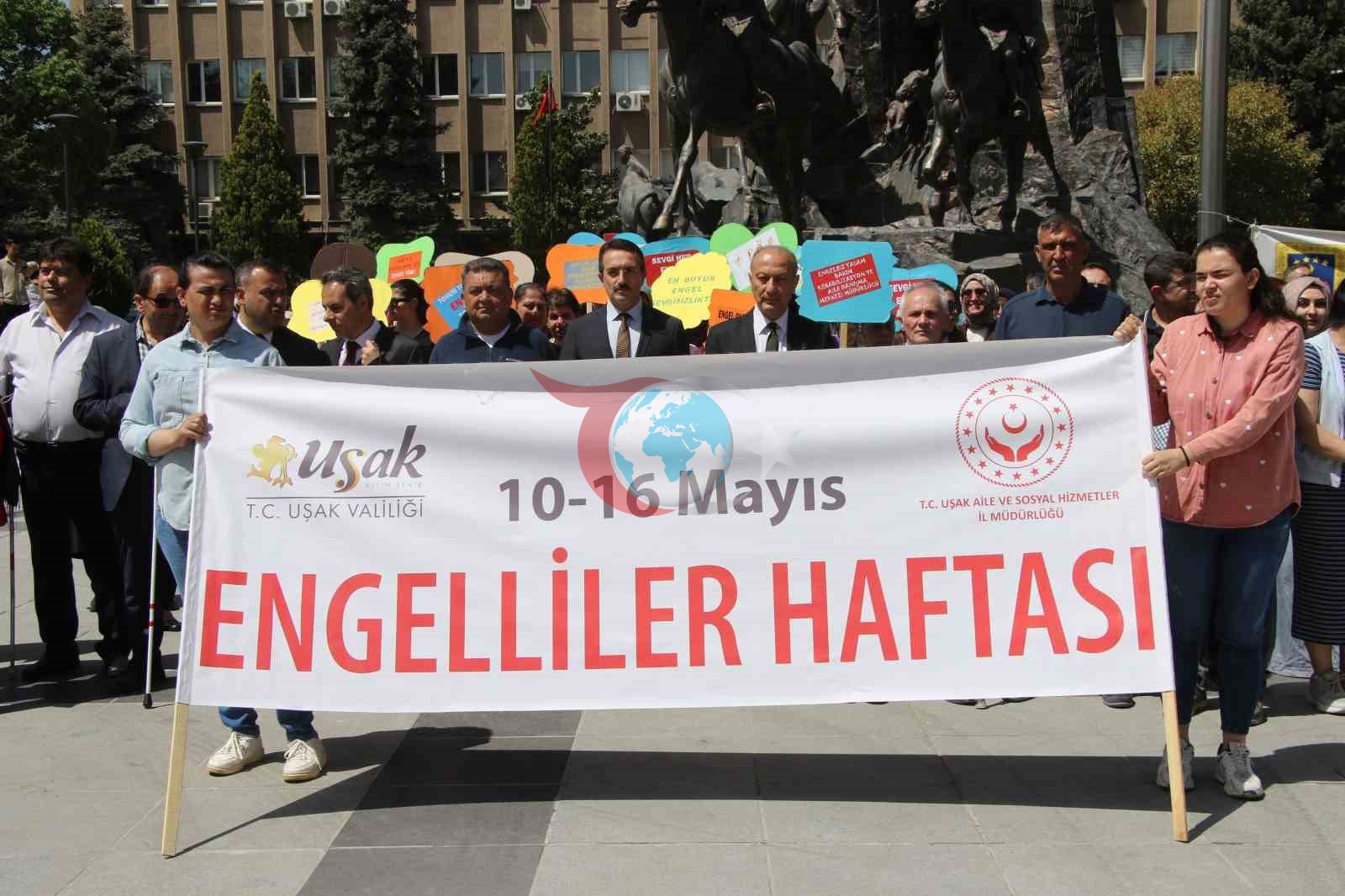 Uşak’ta engellilere farkındalık yürüyüşü gerçekleştirildi