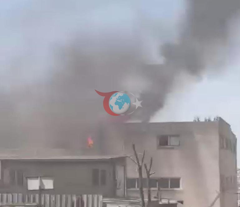 Bayrampaşada 3 katlı iş yerinde yangın