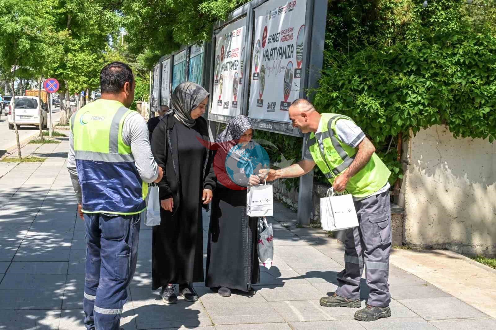 Malatya'da Vatandaşlara 20 Bin Ücretsiz Fide Dağıtıldı