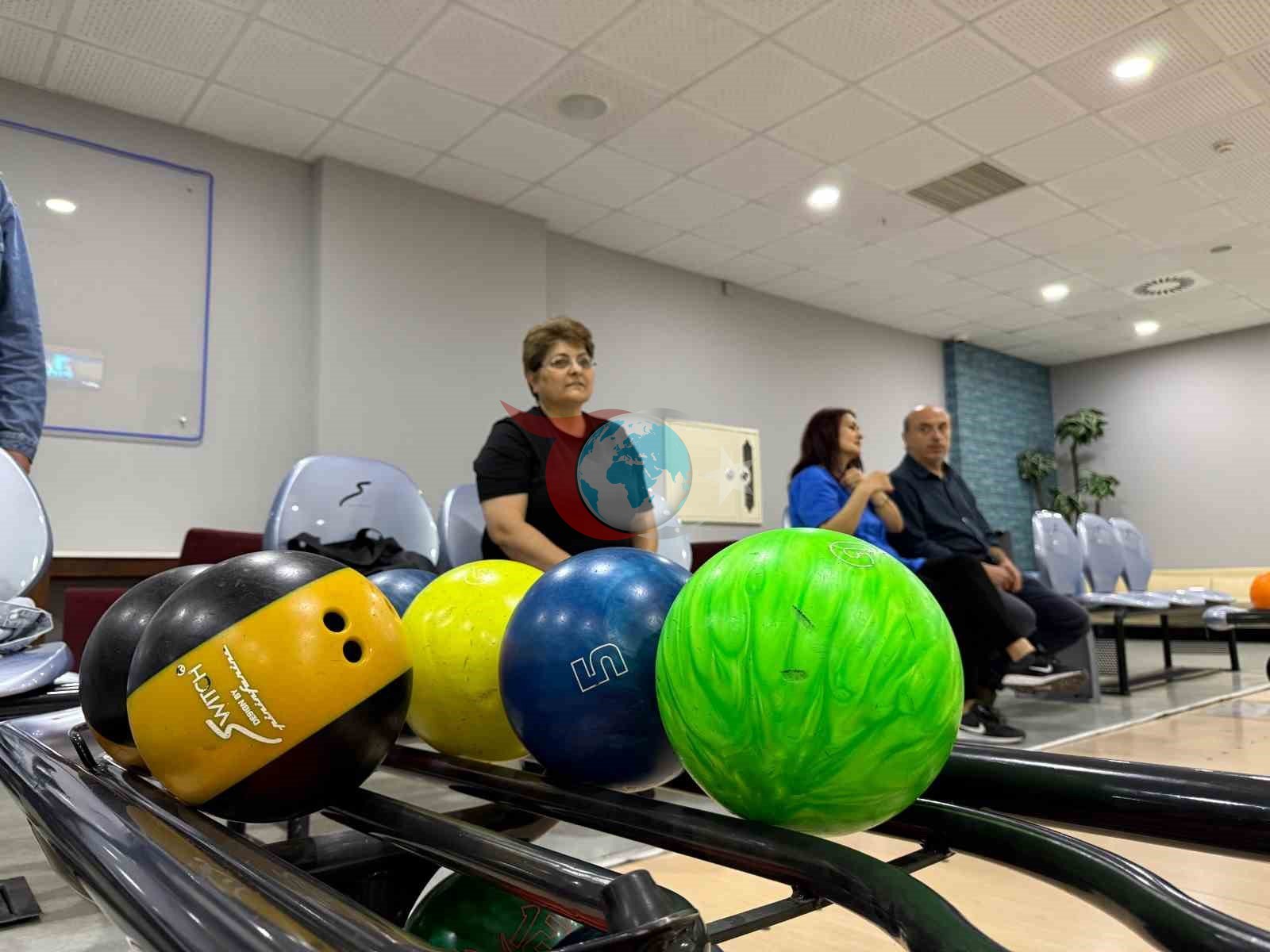 Çorum'da Annelerin Bowling Coşkusu: Eğlenceli Anlar Yaşandı