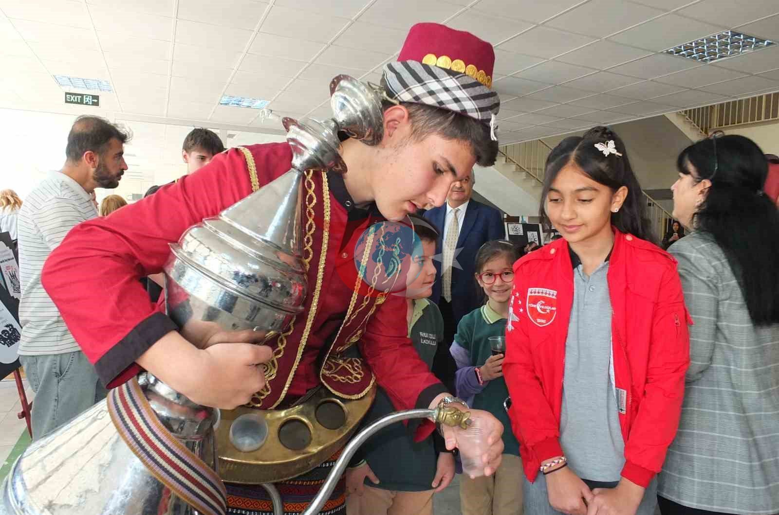 Sergide Osmanlı Şerbeti ikram etti