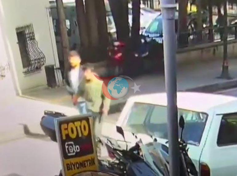 Taksisini gasp etmeye kalkışan kişiyi peşinden koşup yakaladı