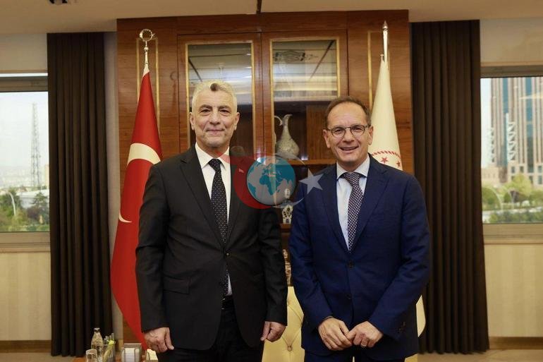 Bakan Bolat, Rusya ve ฤฐtalya bรผyรผkelรงileri ile gรถrรผลtรผ