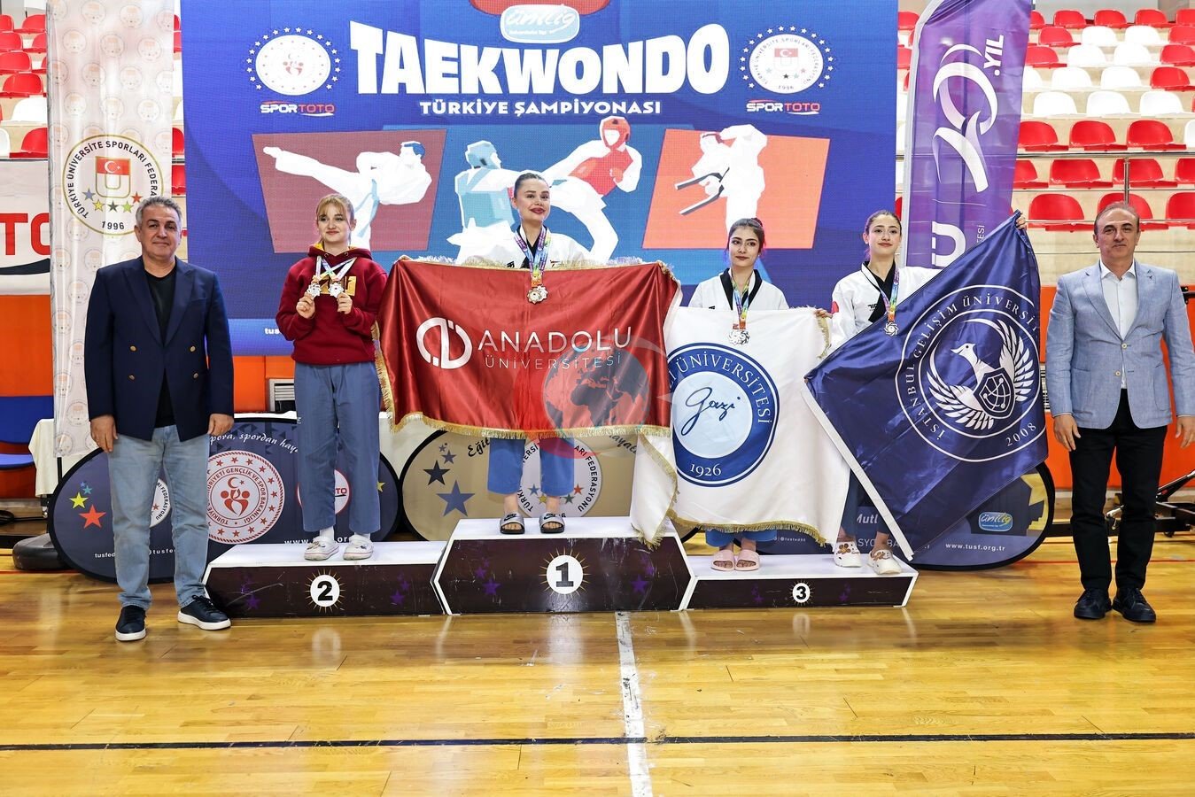 Anadolu Üniversitesi Taekwondo'da Türkiye Şampiyonu Oldu