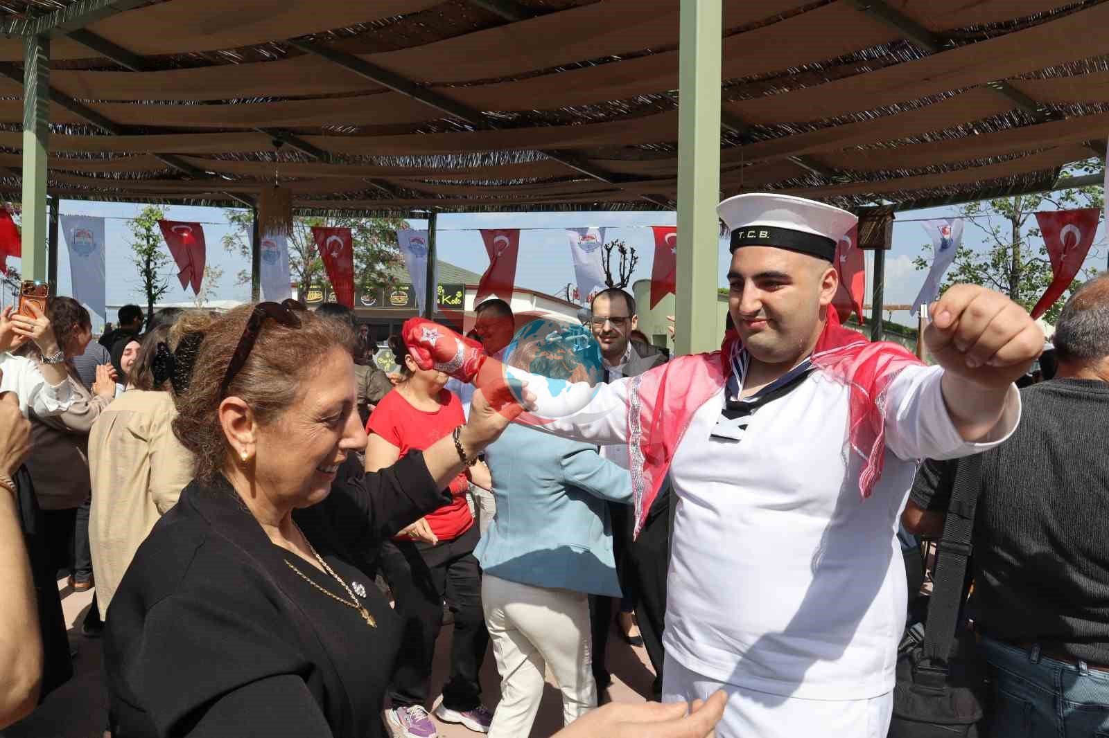 Yalova'da Engelli Gençler İçin Coşkulu Asker Eğlencesi