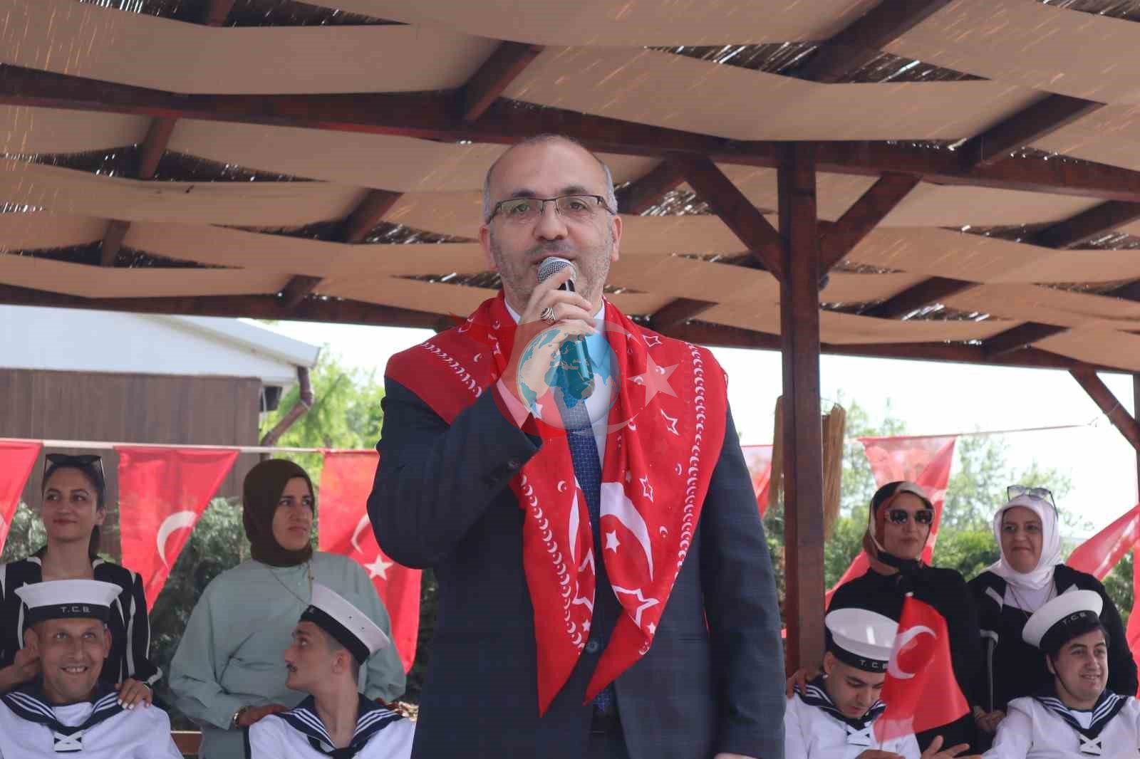 Yalova&rsquo;da engelli gençlere asker eğlencesi