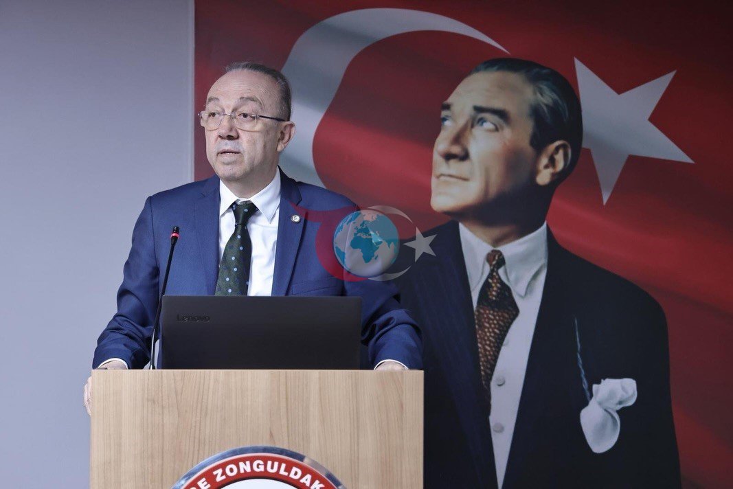 Zonguldak’ta Eczacılık Gününde Sağlık Sisteminin Rolü Tartışıldı