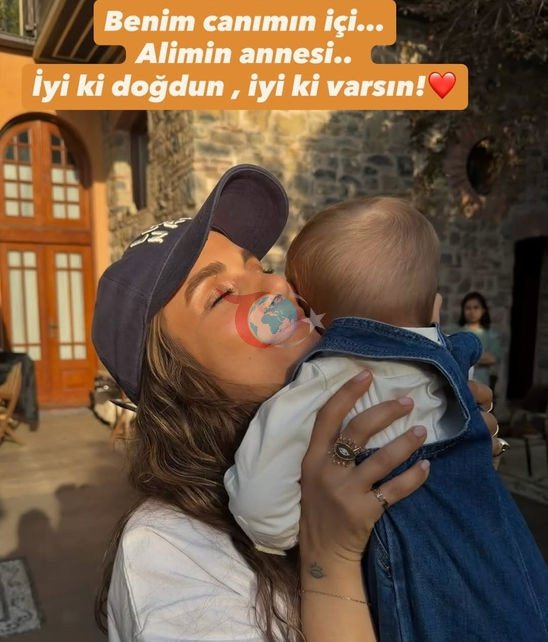 Tolga Sarฤฑtaล'ฤฑn bรผyรผk aile saadeti